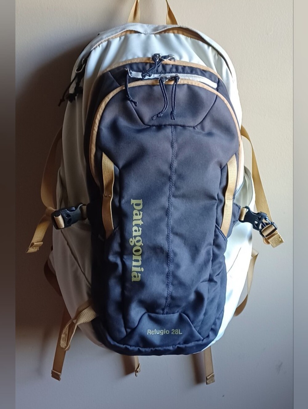 PATAGONIA REFUGIO 28L PACK